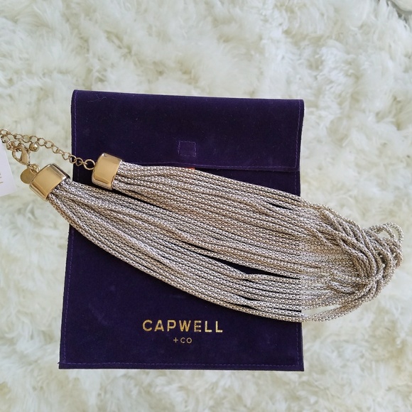 Capwell Statement Necklace. - Picture 3 of 4